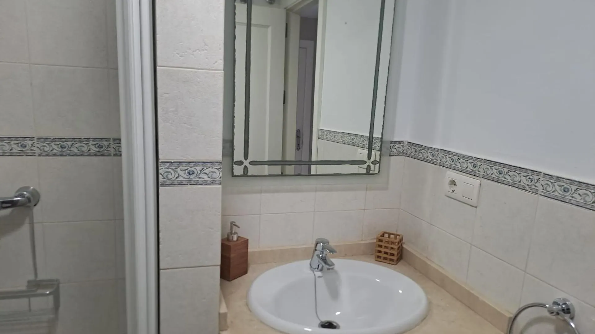 Amplio Y Cerca Del Mar Disponible Parking Apartment Manilva